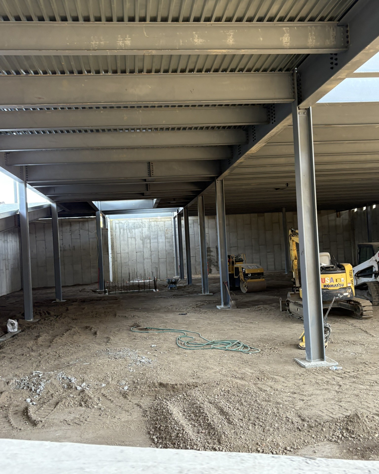 Construction of a new service department in a dealership